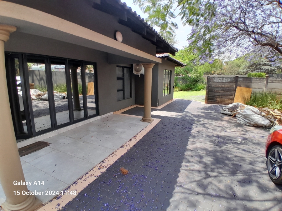 6 Bedroom Property for Sale in Protea Park North West